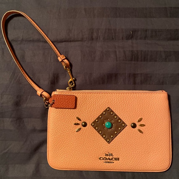 NWT COACH pink wristlet - Picture 2 of 4